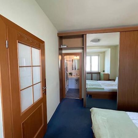 Apartman Obchodna Bratislava Buitenkant foto