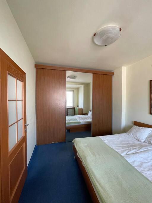 Apartman Obchodna Bratislava Buitenkant foto