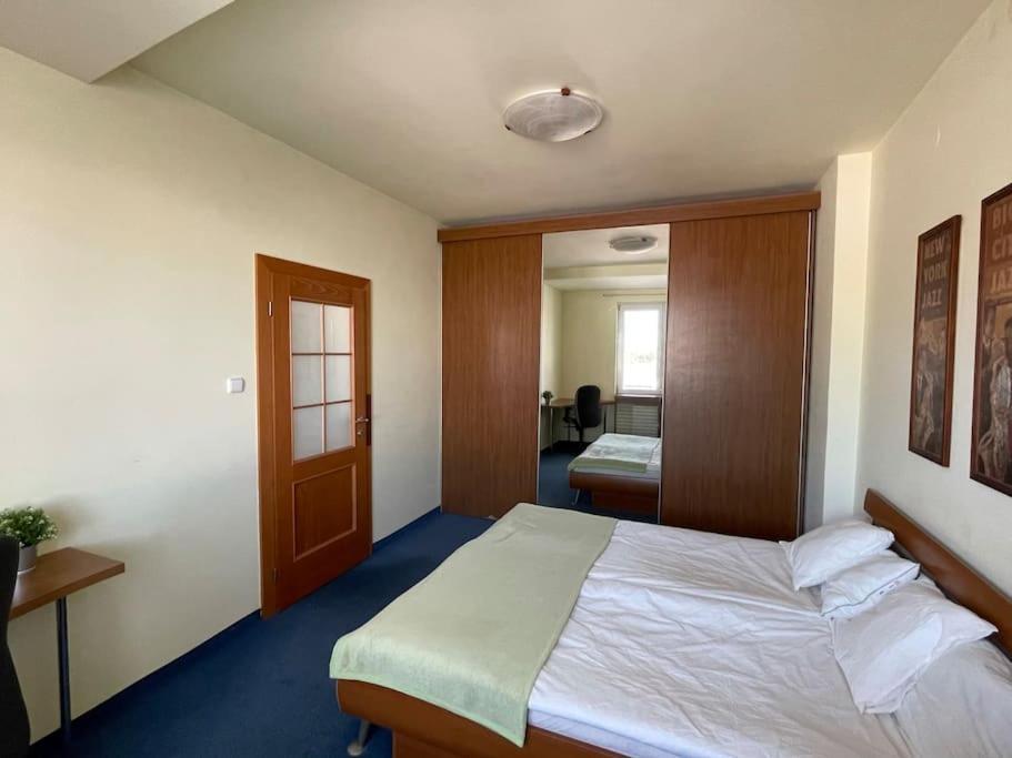 Apartman Obchodna Bratislava Buitenkant foto