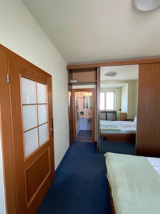 Apartman Obchodna Bratislava Buitenkant foto