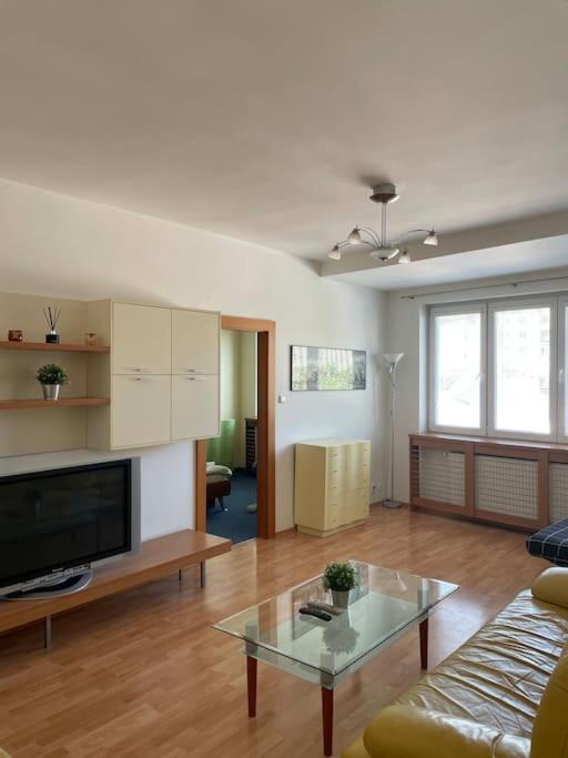 Apartman Obchodna Bratislava Buitenkant foto